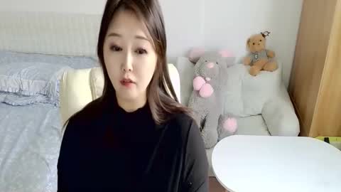 Snapshot of sun_yummy chatting on November 18, 2025, 5:56 am Lucis online show from November 18, 2025, 5:56 am