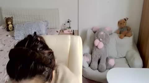 Snapshot of sun_yummy chatting on December 2, 2025, 7:57 am Lucis online show from December 2, 2025, 7:57 am