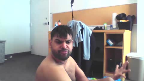 Snapshot of sundoog chatting on February 11, 2025, 6:01 pm Sundoog online show from February 11, 2025, 6:01 pm