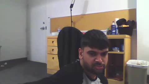 Snapshot of sundoog chatting on February 13, 2025, 2:01 am Sundoog online show from February 13, 2025, 2:01 am