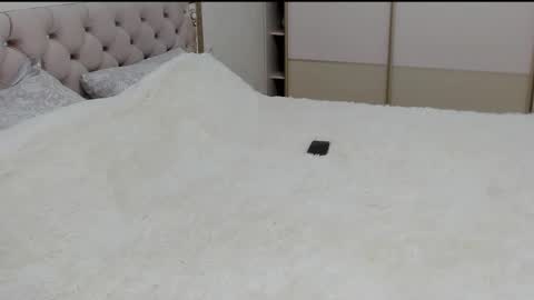 Snapshot of sunny_love__ chatting on October 19, 2025, 6:36 am Vanessa online show from October 19, 2025, 6:36 am