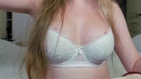 Snapshot of sunny_love__ chatting on November 8, 2025, 12:38 pm Vanessa online show from November 8, 2025, 12:38 pm