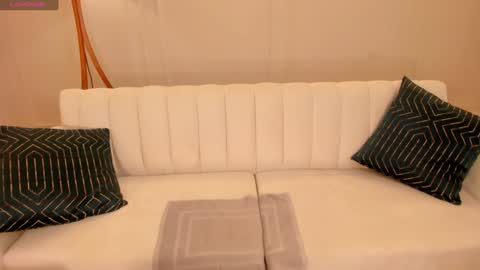 Sunny Rivers online show from February 2, 2025, 5:48 pm