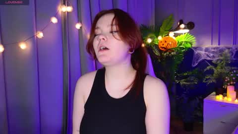 Snapshot of sunrise_enny chatting on October 26, 2025, 6:58 pm sunrise_enny online show from October 26, 2025, 6:58 pm