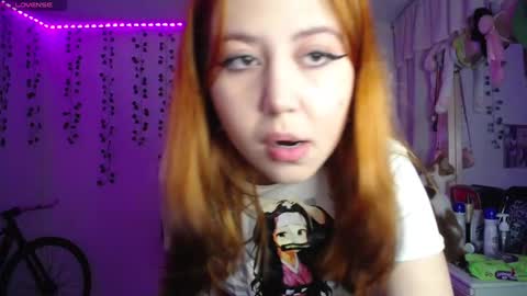 Snapshot of sunset_pienk chatting on October 10, 2025, 3:05 am Sunset online show from October 10, 2025, 3:05 am