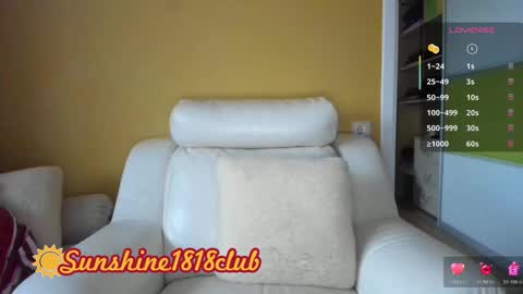 Snapshot of sunshine1818club chatting on October 27, 2025, 6:17 am Angela Sunshine1818club online show from October 27, 2025, 6:17 am