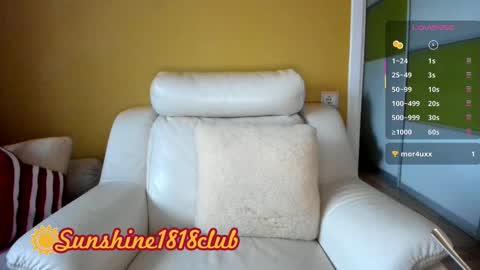 Snapshot of sunshine1818club chatting on November 17, 2025, 6:52 am Angela Sunshine1818club online show from November 17, 2025, 6:52 am