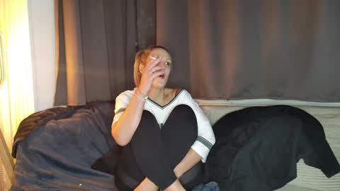 Ava online show from January 10, 2025, 11:39 pm