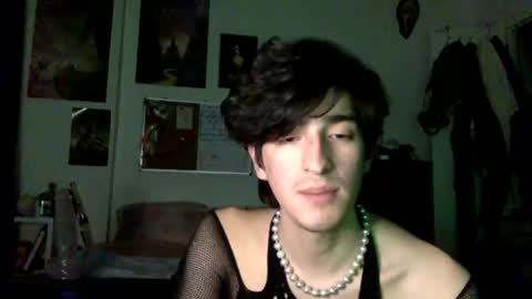 Snapshot of super_bttm chatting on December 16, 2025, 12:04 am super_bttm online show from December 16, 2025, 12:04 am