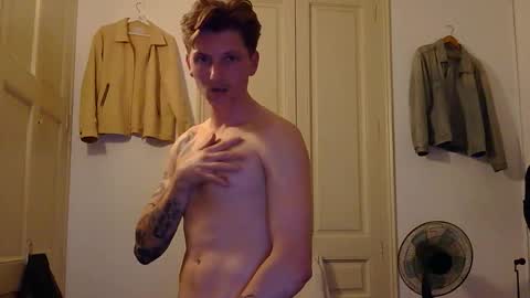 Ctrl My Body online show from December 13, 2025, 9:31 pm