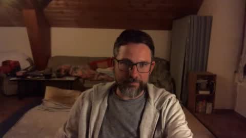 supersquirrel81 online show from November 21, 2025, 8:40 pm