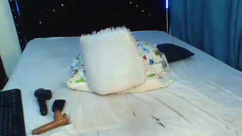 sure_heart online show from January 26, 2025, 5:23 am