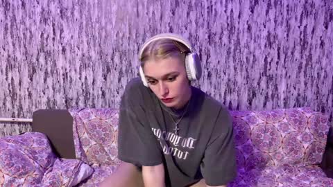 Snapshot of susan228 chatting on January 20, 2025, 11:35 am Vladiva online show from January 20, 2025, 11:35 am