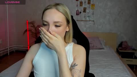 Snapshot of susan__clark chatting on March 11, 2025, 12:22 am Annie online show from March 11, 2025, 12:22 am