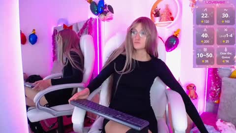 Snapshot of susan_hottye_ chatting on December 22, 2024, 3:44 pm Susan online show from December 22, 2024, 3:44 pm