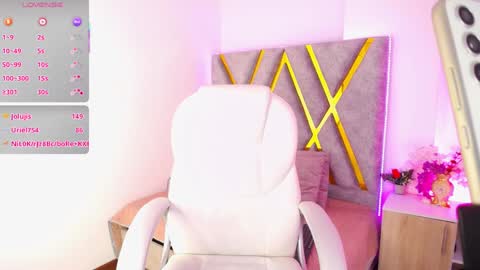 Snapshot of susan_hottye_ chatting on January 20, 2025, 11:24 am Susan online show from January 20, 2025, 11:24 am