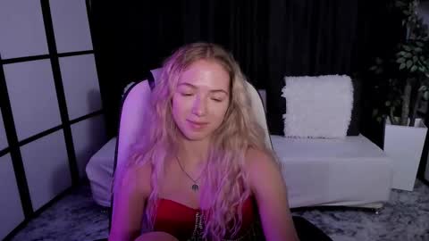 Snapshot of susanmimi chatting on October 24, 2025, 2:52 am Susan online show from October 24, 2025, 2:52 am