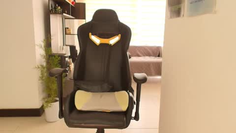 Snapshot of susanrhodes_ chatting on October 28, 2025, 2:20 pm Susan Rhodes online show from October 28, 2025, 2:20 pm