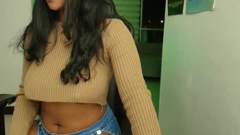 Snapshot of susanrhodes_ chatting on November 4, 2025, 8:57 am Susan Rhodes online show from November 4, 2025, 8:57 am