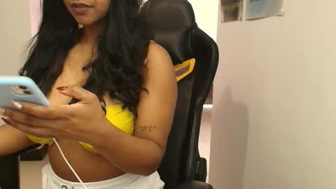 Snapshot of susanrhodes_ chatting on December 14, 2025, 12:32 pm Susan Rhodes online show from December 14, 2025, 12:32 pm