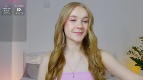 Snapshot of suzipons chatting on November 15, 2025, 2:46 pm Suzi online show from November 15, 2025, 2:46 pm