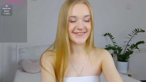 Snapshot of suzipons chatting on November 19, 2025, 2:39 pm Suzi online show from November 19, 2025, 2:39 pm