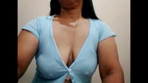 suzzie_hot online show from February 20, 2025, 8:58 pm