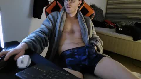 Snapshot of swe9090 chatting on March 8, 2025, 2:34 am swe9090 online show from March 8, 2025, 2:34 am