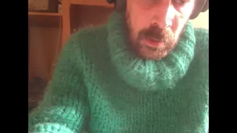 Snapshot of sweaterboy666 chatting on February 4, 2025, 11:05 am sweaterboy666 online show from February 4, 2025, 11:05 am