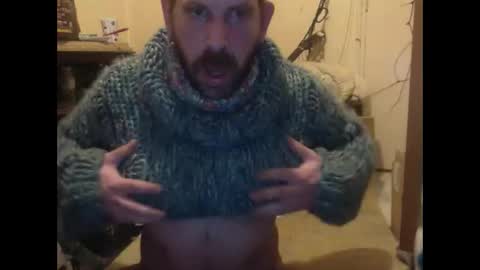 Snapshot of sweaterboy666 chatting on February 9, 2025, 12:06 am sweaterboy666 online show from February 9, 2025, 12:06 am