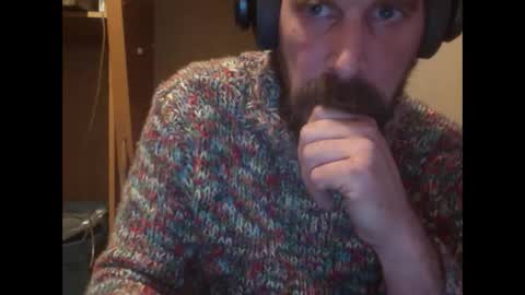 Snapshot of sweaterboy666 chatting on February 14, 2025, 6:45 am sweaterboy666 online show from February 14, 2025, 6:45 am