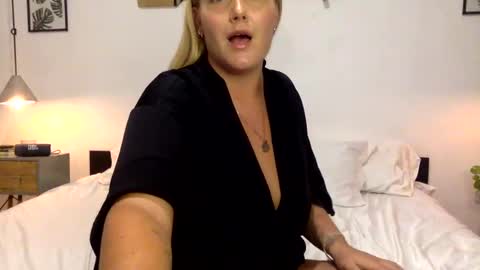 Snapshot of swedish_candii chatting on December 31, 2024, 4:27 am Swedish Candii online show from December 31, 2024, 4:27 am