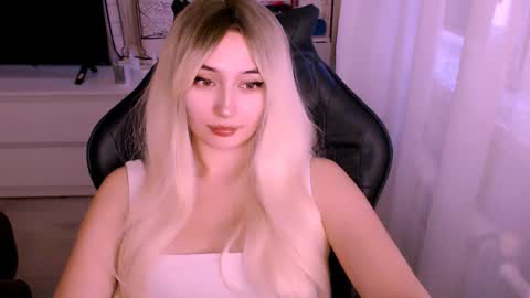 Snapshot of sweeet_baby0 chatting on October 19, 2025, 1:17 am Kate online show from October 19, 2025, 1:17 am