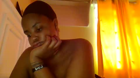 Snapshot of sweet52537 chatting on September 19, 2025, 6:48 am sweet52537 online show from September 19, 2025, 6:48 am