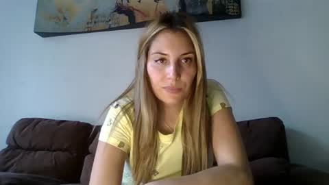 Snapshot of sweet__alana chatting on January 29, 2025, 9:39 pm Sweet alana online show from January 29, 2025, 9:39 pm