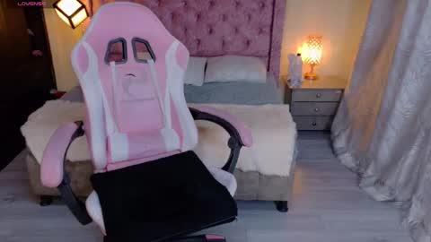 sweet__thang online show from October 3, 2025, 6:43 am