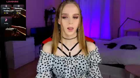 Snapshot of sweet_ali3s chatting on September 21, 2025, 5:14 pm Call me Alis online show from September 21, 2025, 5:14 pm