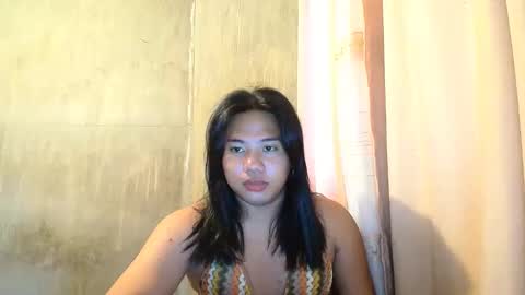 Snapshot of sweet_angel2005 chatting on October 7, 2025, 8:11 am Angel online show from October 7, 2025, 8:11 am
