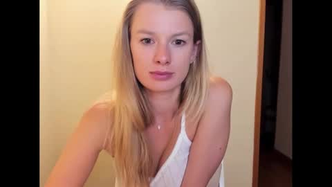 Snapshot of sweet_angel_a chatting on October 15, 2025, 8:53 pm Ann - your sweet girl online show from October 15, 2025, 8:53 pm