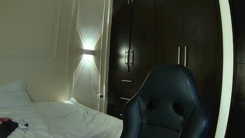 sweet Ayshel online show from November 25, 2025, 2:44 am