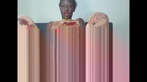 Snapshot of sweet_blackberry93 chatting on September 28, 2025, 3:45 am bella online show from September 28, 2025, 3:45 am