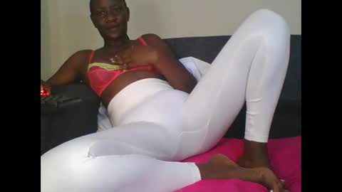 Snapshot of sweet_blackberry93 chatting on October 11, 2025, 9:08 am bella online show from October 11, 2025, 9:08 am