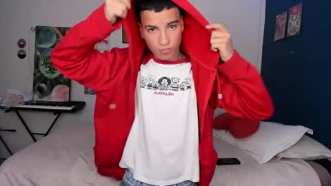 Snapshot of sweet_boys_xx chatting on December 14, 2024, 2:53 pm CristianBrayan PVT OPEN online show from December 14, 2024, 2:53 pm