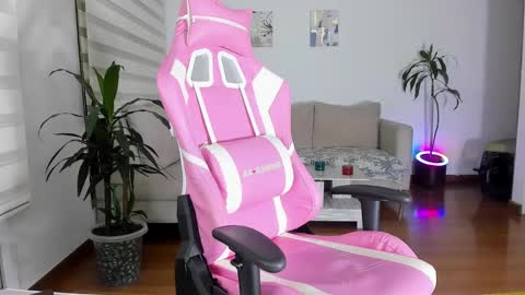 Snapshot of sweet_brunette88 chatting on December 7, 2024, 2:42 am sweet_brunette88 online show from December 7, 2024, 2:42 am