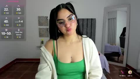 Snapshot of sweet_catita chatting on October 7, 2025, 12:57 pm Cata online show from October 7, 2025, 12:57 pm