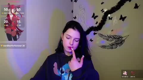 Snapshot of sweet_cherryg chatting on February 14, 2025, 5:36 pm Ivy online show from February 14, 2025, 5:36 pm