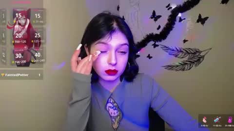Snapshot of sweet_cherryg chatting on February 24, 2025, 5:31 pm Ivy online show from February 24, 2025, 5:31 pm
