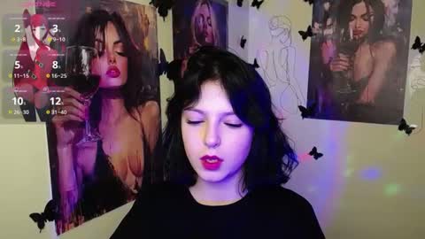 Snapshot of sweet_cherryg chatting on February 27, 2025, 2:00 pm Ivy online show from February 27, 2025, 2:00 pm