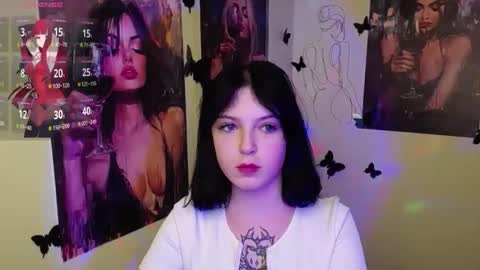 Snapshot of sweet_cherryg chatting on March 6, 2025, 5:00 pm Ivy online show from March 6, 2025, 5:00 pm