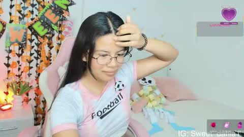 sweet_dania_ online show from October 23, 2025, 8:46 am